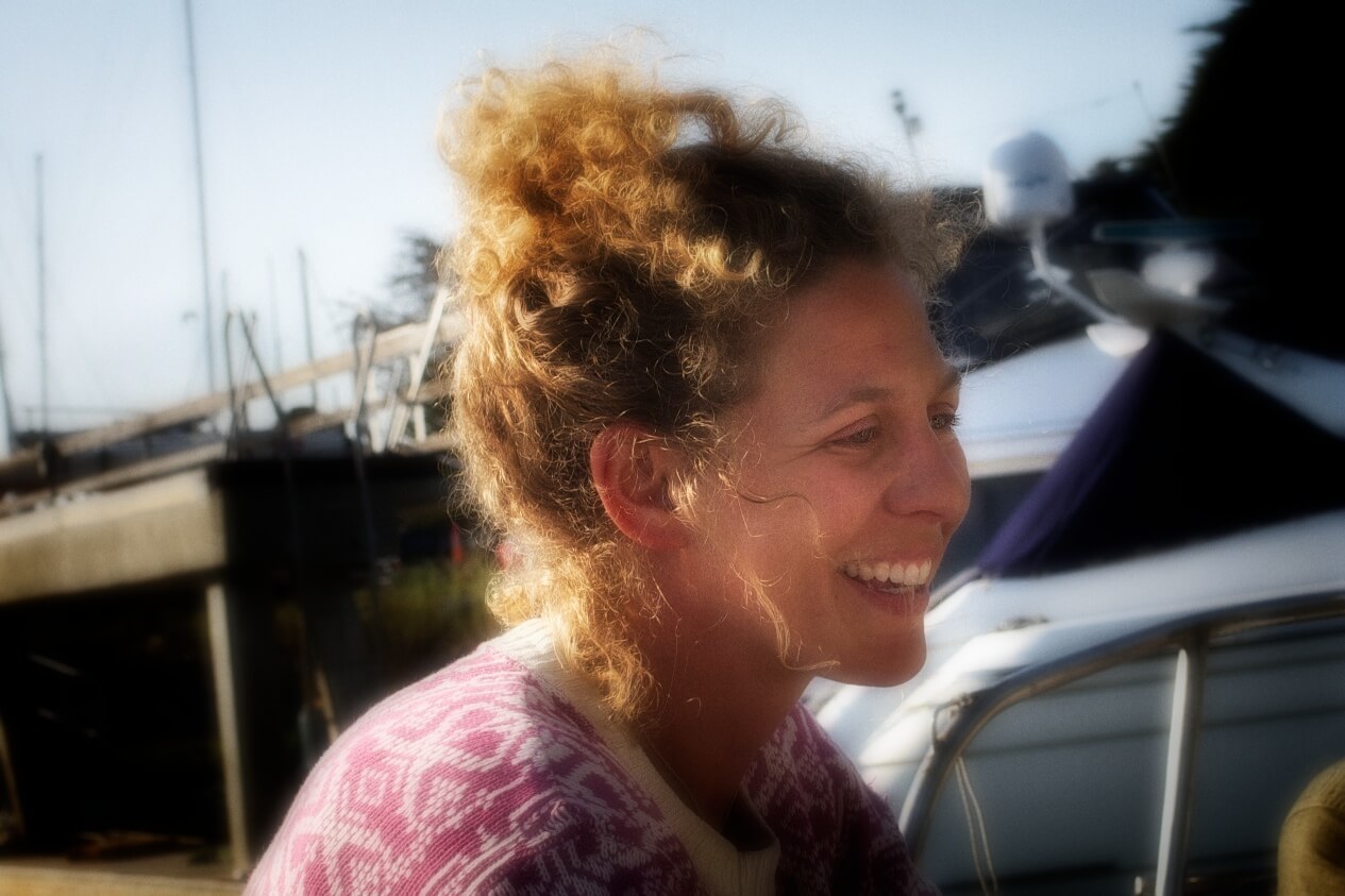 Ava Roy, Jamie Lyons, we players