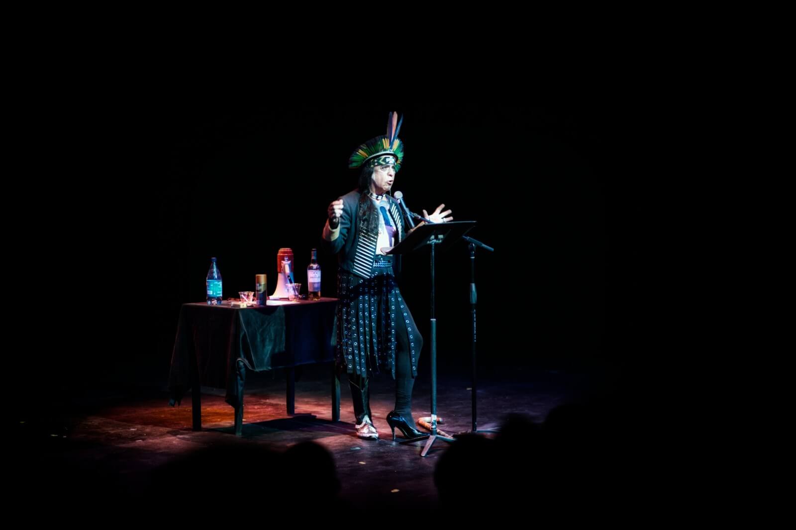 Guillermo Gomez-Peña, performance studies internation, stanford, performance art, documentation, photography, site specific, Stanford