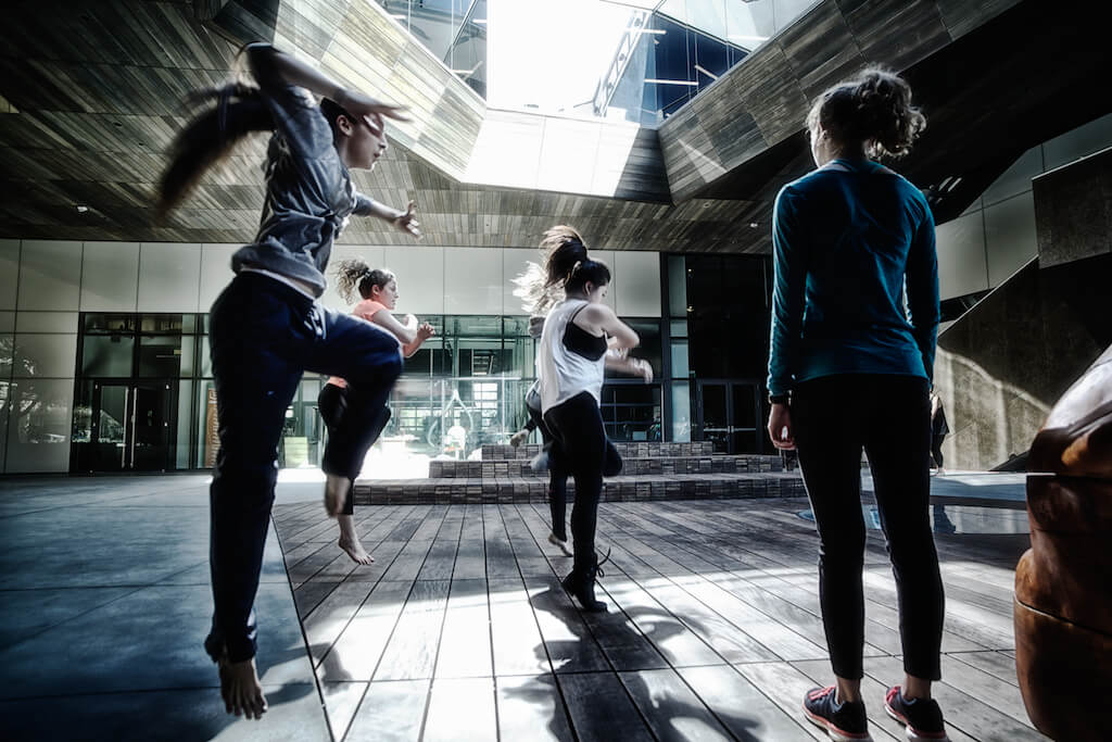 Chocolate Heads, site specific, dance, McMurty, art, building, architecture, stanford, cantor, theatre, performance studies, aleta hayes, jamie lyons, photography, documentation,