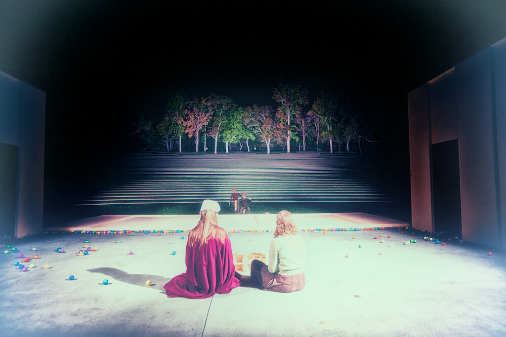 Dusk Detonations: Reclaiming the Amphitheatre from Dead White Metaphors