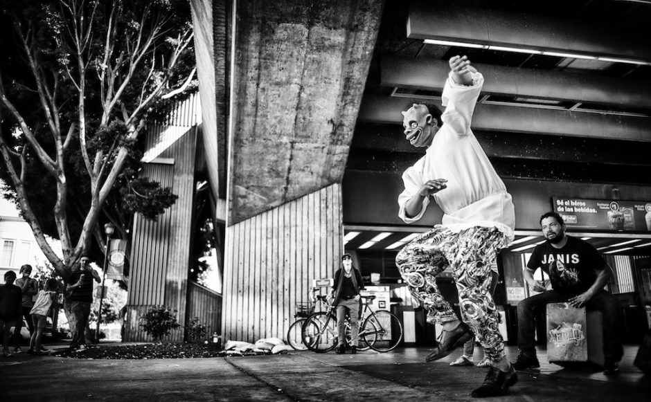 <em>Son De Los Diablos</em>